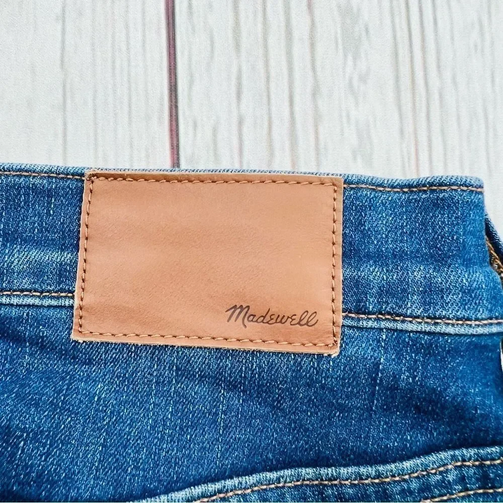 Madewell 8” Skinny Factory Faded Jeans Size 26T